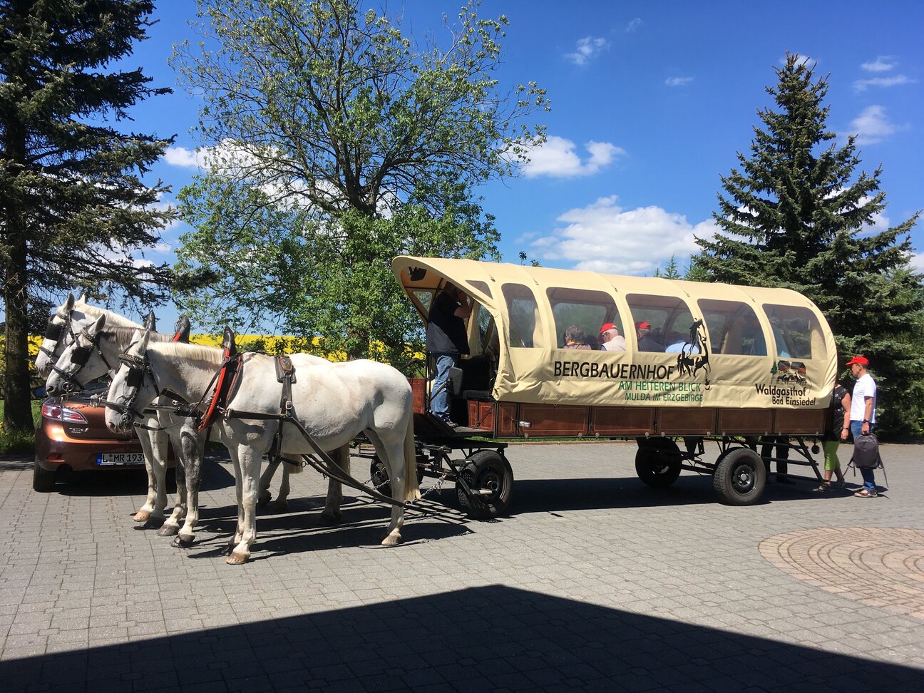 Pferdekutschfahrt ab Hotel Kutsche_Hof